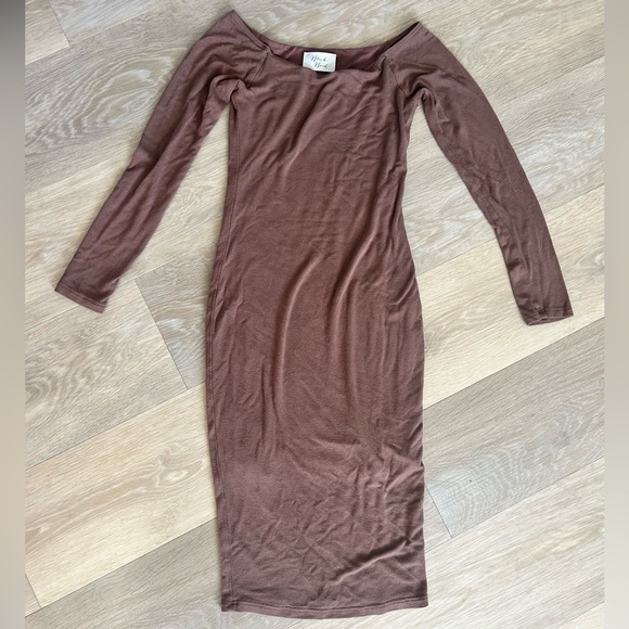 Brown Off Shoulder Bodycon Dress - Picture 5 of 6